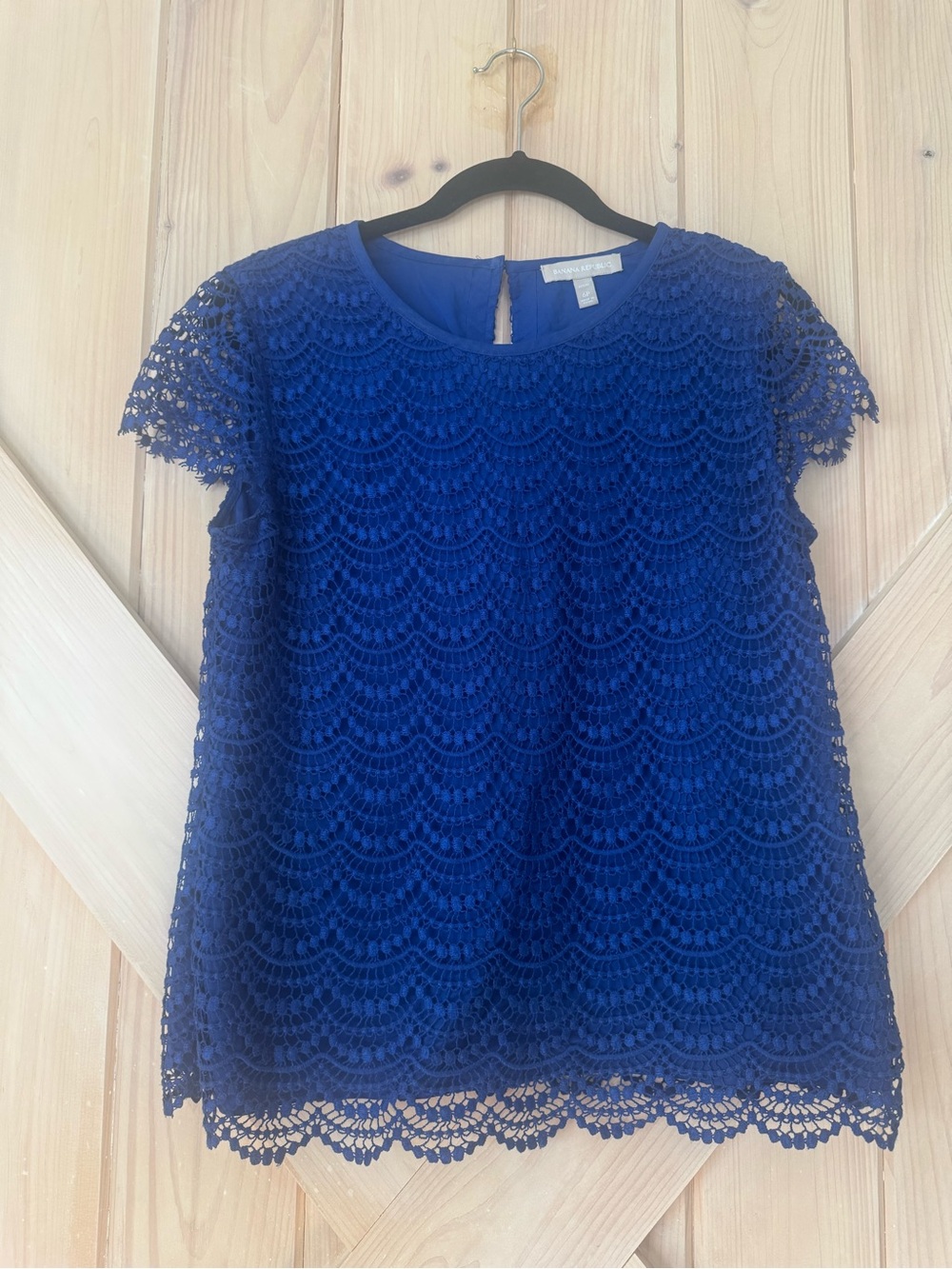 Banana Republic Lace Overlay Blouse Crochet Royal Blue Petite Size 6P